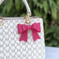 Porte-clés élégant en cuir PU nœud papillon mignon sac breloque accessoire voiture ornements suspendus porte-clés porte-clés