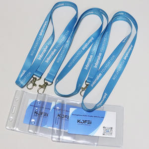 Étui pour cartes en PVC souple personnalisé de haute qualité et bon marché, porte-cartes d'identité en plastique avec lanière rose - Product Image 6