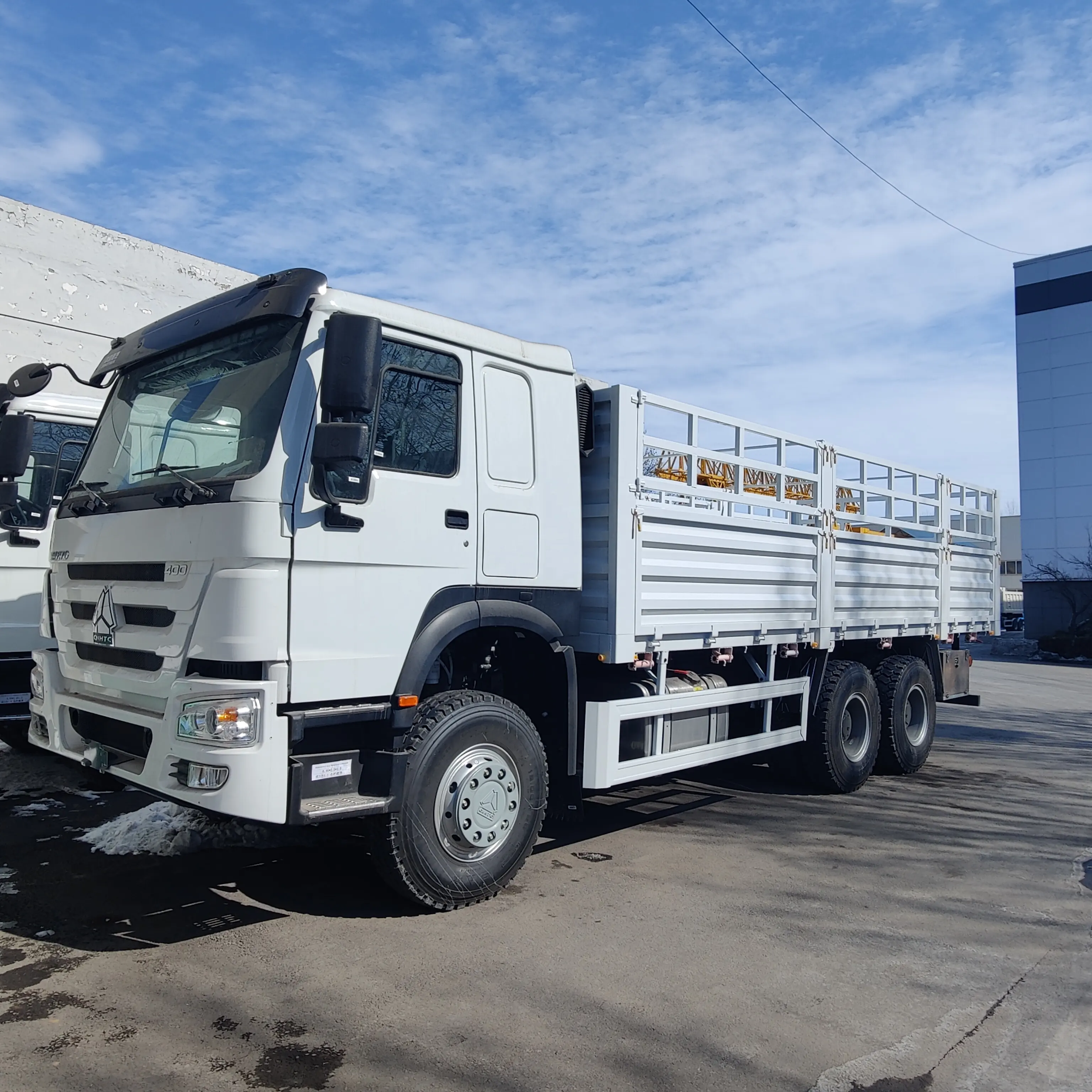 Sinotruk Chinês 380hp 400hp 6X4 HOWO 10 caminhão de carga com cerca de rodas