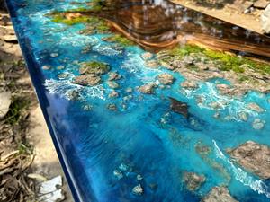 โต๊ะกาแฟหรือโต๊ะรับประทานอาหารไม้เนื้อแข็งสั่งทำพิเศษ งานแฮนด์เมดขอบไม้ธรรมชาติเคลือบอีพ็อกซี่เรซิ่น สินค้าขายดีสำหรับส่งออก - Product Image 3