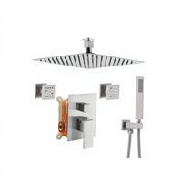 Système de douche thermostatique en laiton chromé poli avec tête de douche carrée à montage au plafond, mitigeur à poignée unique et cartouche céramique, design moderne