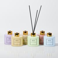 Bouteilles diffuseurs de parfum en verre de luxe de 50 ml et 100 ml en gros avec bouchon doré et bouchon à vis pour diffuseur d'huiles aromatiques, logo personnalisé