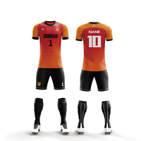 Livraison rapide d'usine, haute qualité, maillot de football 100% polyester à col en V, vente en gros, uniforme de football personnalisé à séchage rapide