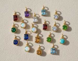Pendentifs minimalistes en or 14 carats avec serti octogonal/clos, pierre de naissance naturelle ronde certifiée IGI - Product Image 2