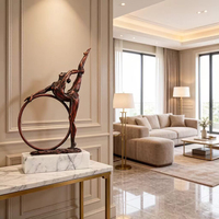 Sculpture en métal bronze rouge avec base en marbre, statue de gymnaste danseuse de luxe, objets décoratifs de bureau, ornement pour la maison et le bureau