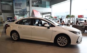 Voiture électrique de luxe avec toit ouvrant et haute configuration 2025 Nouvelle voiture <span class=keywords><strong>Toyota</strong></span> Corollas Version <span class=keywords><strong>hybride</strong></span> - Product Image 6