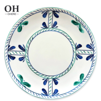 Service de vaisselle en céramique bleue, assiettes en porcelaine fine à motif floral pour mariage estival, décoration événementielle, location de plats et assiettes