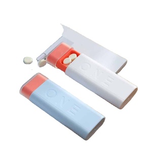 Pastillero Pequeño de Plástico para Siete Días, Fácil de Transportar, Impermeable, para Oficina, Viajes de Negocios, Dormitorio, Mini, Creativo, de Tres Puntos, para Viajes - Product Image 1