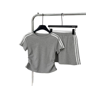 Abbigliamento <span class=keywords><strong>donna</strong></span> all'<span class=keywords><strong>ingrosso</strong></span> gonna a matita a vita alta e t-shirt a manica corta con ricamo a farfalla con fiocco per l'estate Set di due pezzi - Product Image 3