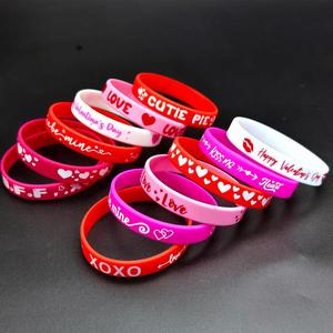 สายรัดข้อมือซิลิโคนวันวาเลนไทน์ ของตกแต่งวันหยุด ของขวัญสำหรับทั้งชายและหญิง  รับสกรีนโลโก้และข้อความตามต้องการ - Product Image 3