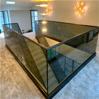 Rampe en verre en U, garde-corps à fente en U, garde-corps de sécurité pour balcon et escalier, taille personnalisée pour la décoration de villas et d'appartements