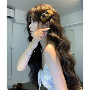 วิกผมยาวหยิกสีดำชา ทำจากเส้นใยคาเนคาลอน  ดูเป็นธรรมชาติ  แบบเต็มศีรษะ สำหรับสไตล์โลลิต้า - Product Image 3