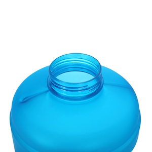 2024 New Style High Temperature Large Capacity Outdoor Fitness Space Cup Plastic Dunton Bucket Water Cup Sports Bottle - Product Image 4