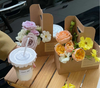 Sac cadeau romantique pour la fête des mères et la Saint-Valentin, boîte cadeau pour café à emporter, boîte d'emballage pour tasses de thé au lait à emporter, panier de fleurs