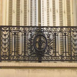 Декоративные металлические перила из кованого железа, прочное ограждение для балкона на заказ для наружного использования - Product Image 1