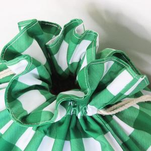 Sacs de Noël personnalisés brodés en toile classique avec cordon de serrage et pompon - Product Image 4