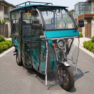 E Rickshaw Triciclo Eléctrico de Pasajeros con Toldo Transparente, Cortina Protectora contra la Intemperie y Portaequipajes para Recorridos Diurnos en Zonas Urbanas - Product Image 1
