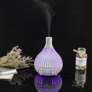 Difusor de Aromas de 400 ml, con Acabado en Madera Blanca, Luz LED, Humidificador con Alimentación USB para Uso en el Hogar y la Oficina - Product Image 2