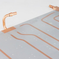 Plaque froide liquide en aluminium thermoélectrique à ailettes écrasées empilées de haute précision et à soudure