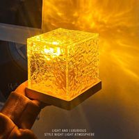 Projecteur de plafond lumineux à ondes océaniques, veilleuse pour chambre à coucher, lampe à ondulations de cristal à changement de couleur