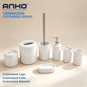 Juego completo de baño de 7 piezas de poliresina de piedra arenisca cálida y neutra, que incluye dispensador, vaso, jabonera y cepillo. - Product Image 1