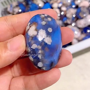 Vente en gros de pierres naturelles de qualité supérieure : Agate bleue fleurie de forme libre, cristal de palmier pour la lithothérapie, pour une décoration intérieure unique et des cadeaux de fêtes - Product Image 6