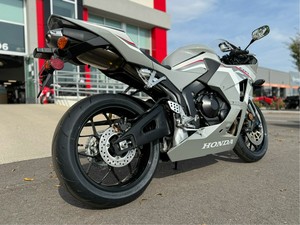 NUEVA <span class=keywords><strong>Honda</strong></span> CBR600RR ABS 2026, Motocicleta Deportiva - Product Image 5