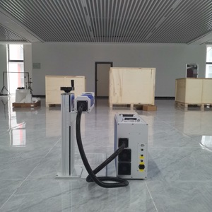 热销质量20W 30W 50w台式分体式光纤激光打标机 - Product Image 6