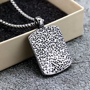 Colgante de cabeza de lobo de acero inoxidable para hombre, amuleto temático de animal para ropa, regalo a juego - Product Image 3