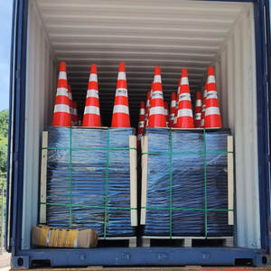 Cône de signalisation routière en PVC réfléchissant 28/36 pouces avec base 45/40/75/90 pour la construction - Vente en gros - Product Image 5