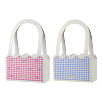 Panier à fleurs à carreaux pour la Journée des enfants, emballage portable blanc recyclable, boîte à fleurs pour arrangement floral avec nœud cœur girly