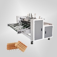 Machine à rainurer et empileuse de carton ondulé automatique MJKC-1 avec convoyeur pour l'insertion de inserts dans les machines à boîtes