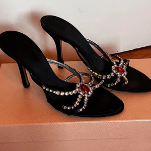 Logo personalizzato di lusso estivo pantofole di raso moda donna rosso strass punta rotonda sandali Sexy tacchi alti - Product Image 6