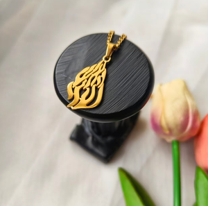 Pronta Consegna: Collana Fiamma My Fire con Ciondolo HaEsh Sheli in Acciaio Inossidabile PVD, Gioielli Ebraici Judaica Disponibili - Product Image 3