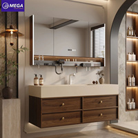Kabinet Vanity Kamar Mandi Gantung Dinding Custom Finishing Walnut dengan Cermin LED Pintar untuk Hotel Villa Grosir
