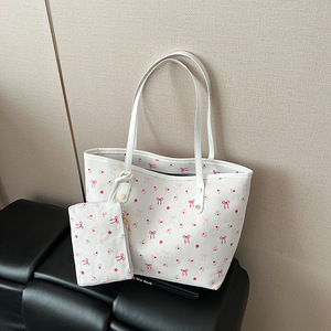 Sac fourre-tout d'épaule en PU résistant à l'eau, grande capacité, pour les trajets quotidiens, les cours étudiantes, passe-partout, décontracté, à porter sous <span class=keywords><strong>le</strong></span> bras - Product Image 1