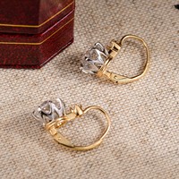 Boucles d'oreilles doubles pierres de style victorien en or massif 18 carats bicolore (or jaune et or blanc) avec pierres précieuses de laboratoire de 4 carats, style aristocratique européen