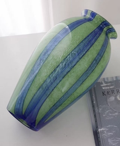 Jarrón Moderno RYLAVA Azul Verde con Rayas Irregulares, Estilo <span class=keywords><strong>Fenton</strong></span>, de Lujo, Hidropónico, Hecho a Mano, 100% Vidrio, Grande, para Mesa, Navidad - Product Image 2