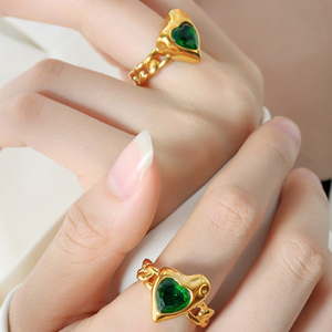 Anillos de Acero Inoxidable Plateados con Corazón Morado Vintage, Diseño de Moda Personalizado, Resistentes al Agua, con Piedras Oxidadas - Product Image 1