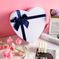 Hartvormige cadeaudoos met satijnen strik, stevige papieren dekselverpakking voor Valentijnsdag, verjaardagssieraden, chocolade