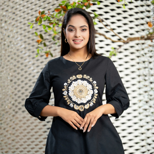 Vestido Corto con Cuello Redondo y Adornos de Mandala, Ropa Casual Elegante y Duradera para Mujer - Product Image 1