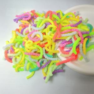 卸売 500g ノベルティリアルな昆虫ワームフィギュア 混合色 フェアリーガーデン風景 ハロウィンホリデーパーティーサプライヤー - Product Image 1