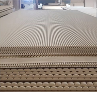 Panneau ondulé 3D flexible en MDF haute densité, panneau grillagé en MDF courbé uni pour la décoration intérieure