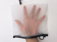 Sacs à fermeture éclair avec anneau de traction en PE givré, personnalisables, en matériaux recyclés écologiques, vente en gros pour les boutiques de vêtements
