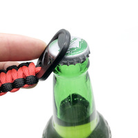 Mosquetón Multifuncional de Siete Núcleos para Exteriores, con Abrebotellas, Brújula, Termómetro, Puntero y Resistencia a Impactos