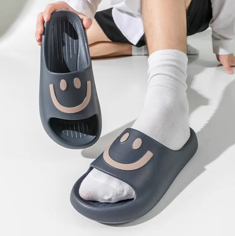 Nuovo sorriso faccia uomo donna scivola sandali con suola spessa comode scivoli Unisex con plateau leggero pantofole da casa pantofole