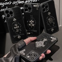 Étui de luxe en cuir noir avec croix métallique pour iPhone 17 16 Pro Max – Coque arrière antichoc et agréable au toucher, design de marque