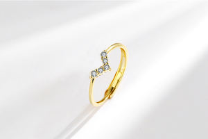 خاتم زفاف أنيق مطلي بالذهب من الفضة الإسترلينية مع حجر الزركون الأخضر عصري للحفلات أو الهدايا - Product Image 4