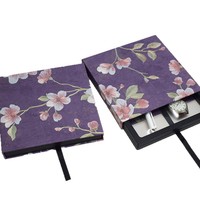 Boîte d'emballage en carton recyclable de style chinois YZ avec couvercle à pétales, boîte rigide suspendue transparente pour collier, présentoir cadeau