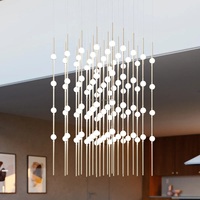 Lustre LED personnalisé à barres verticales en acrylique à points, suspension pour plafond haut, idéal pour hall d'hôtel et projets d'éclairage de villa